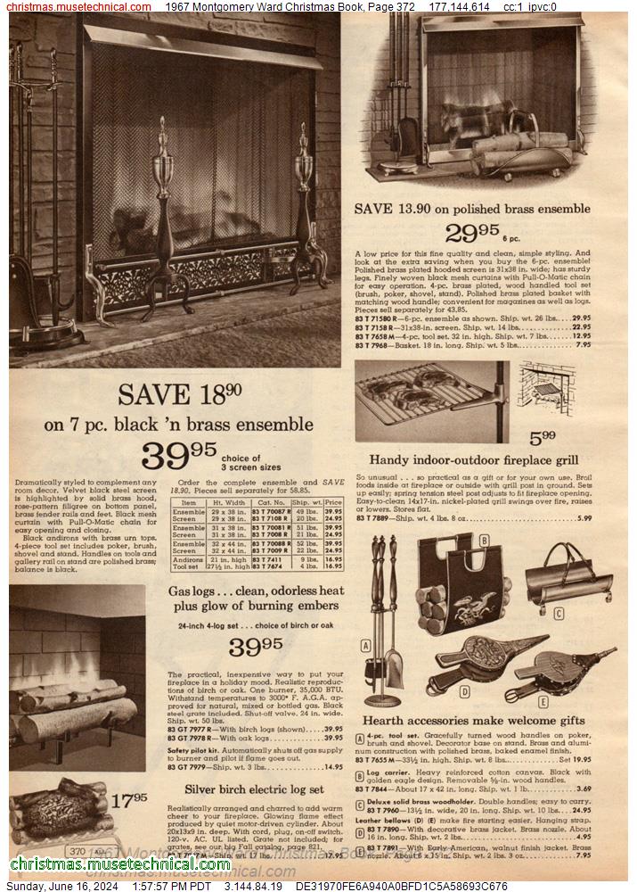 1967 Montgomery Ward Christmas Book, Page 372