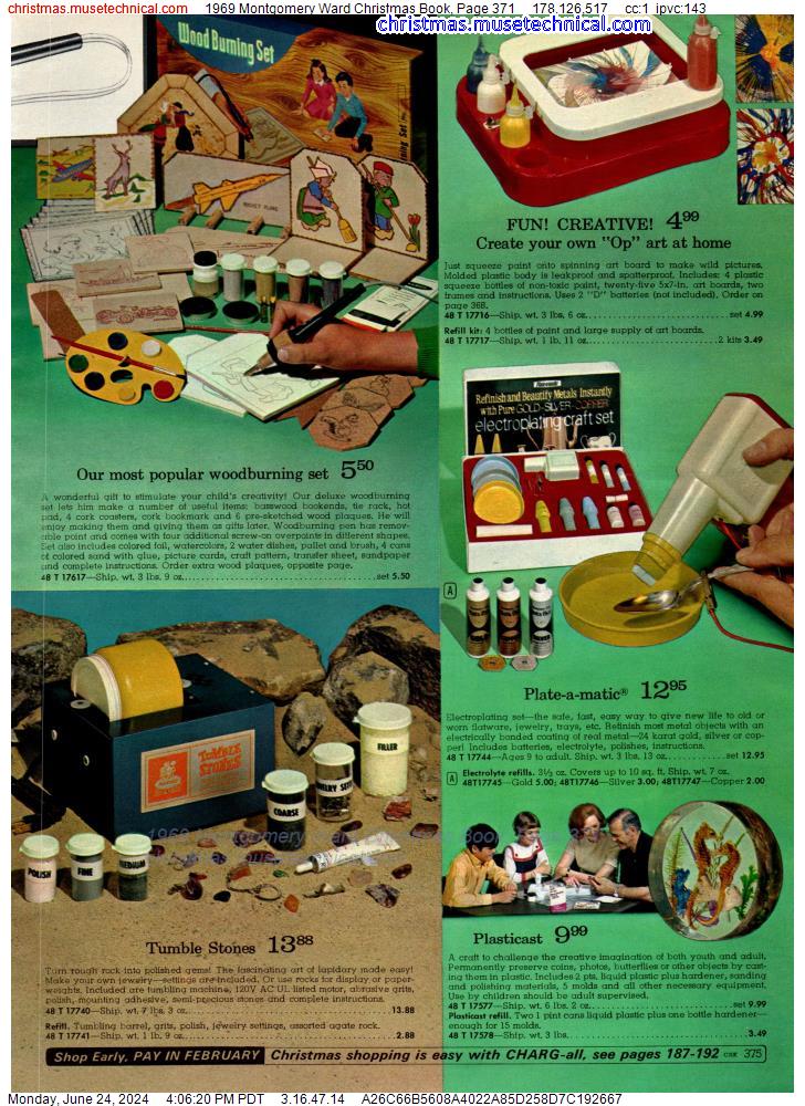 1969 Montgomery Ward Christmas Book, Page 371